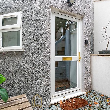 Modern Living By Lawsons With Free Parking Appartement Windsor Buitenkant foto